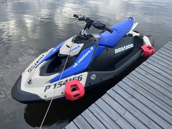 Vuokraa vesijetti Sea-doo Spark Trixx 3UP -2025 (trailerin kanssa) - Image 5